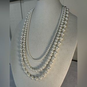 Triple strand white pearl bead convertible necklace